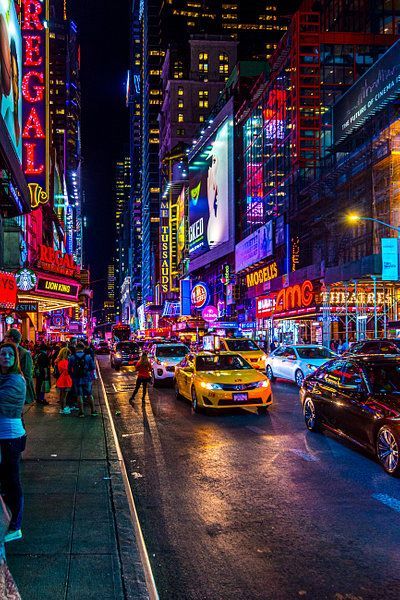 The Ultimate Guide to New York City: Unveiling the Magic with Easy Skies Travel"